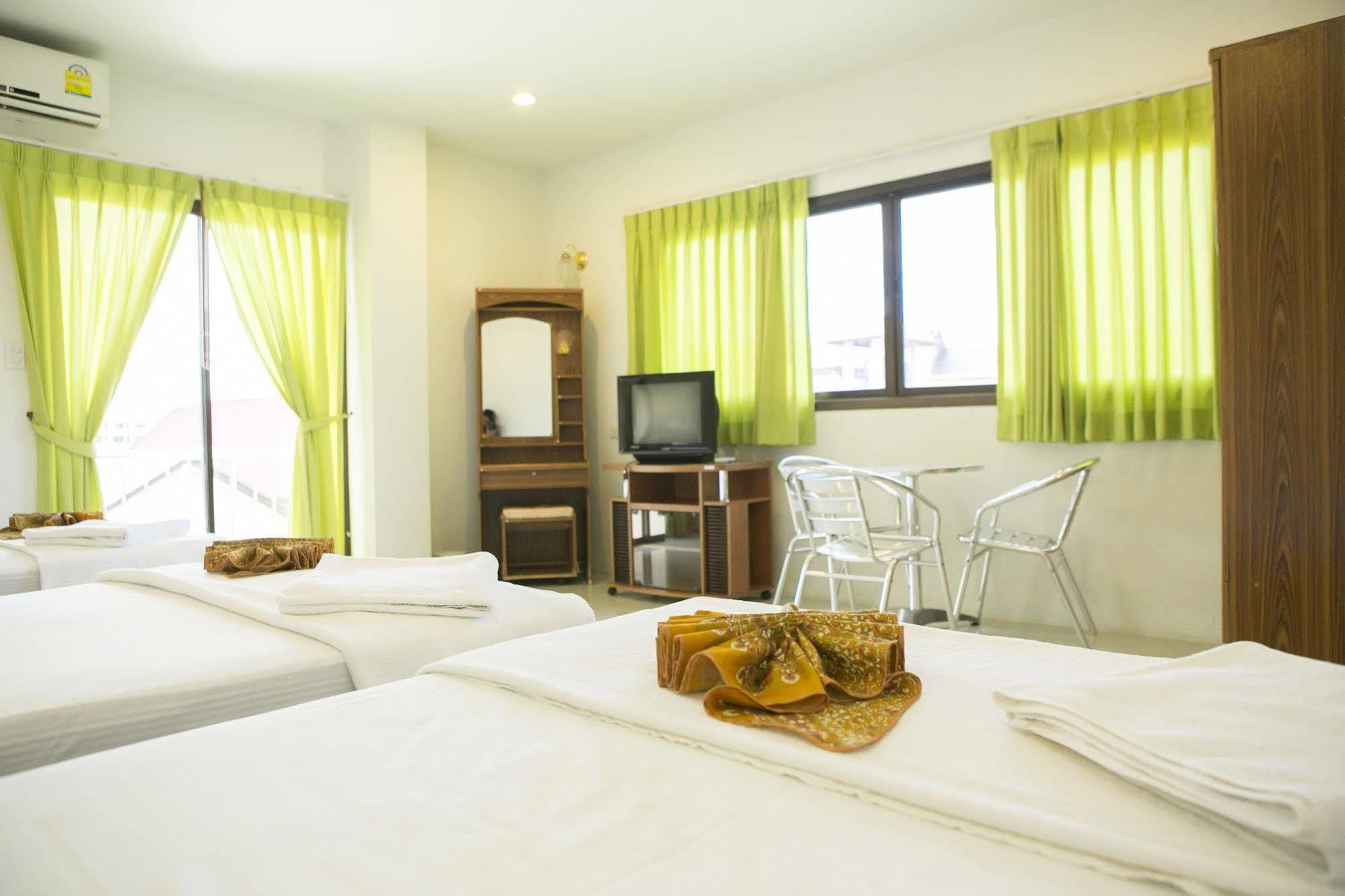 G&B Guesthouse Patong Exterior photo